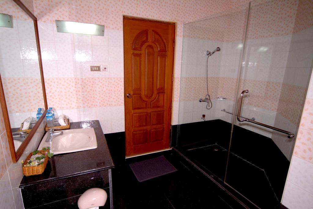 Sunny Paradise Resort Ngwesaung Exterior foto